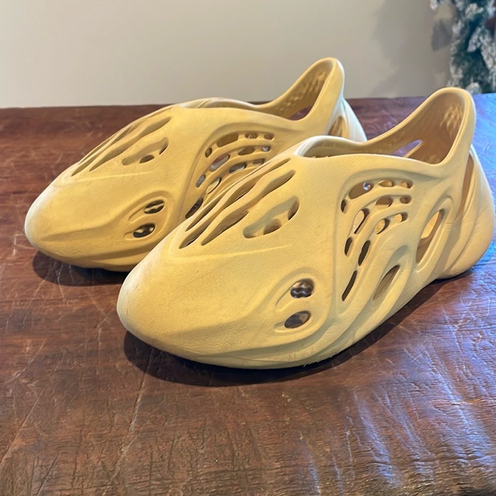 Yeezy foam runners